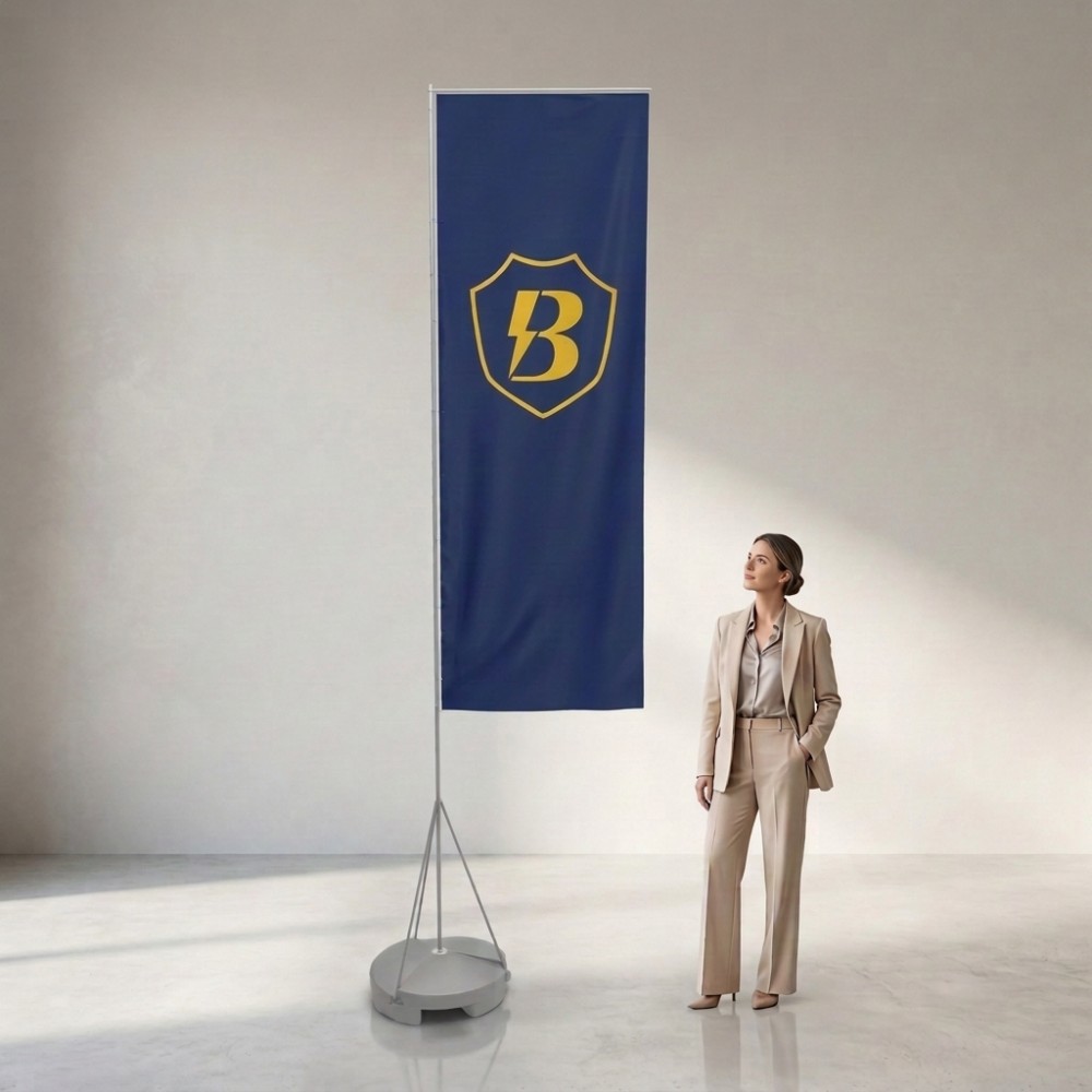 Big Flag mit Person zum Größenvergleich